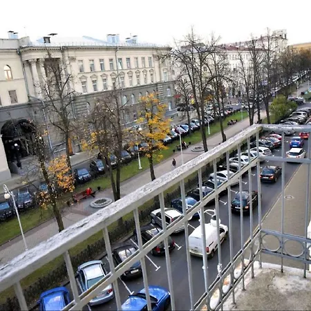 3-room In The Center On Komsomolskaya Apartament *